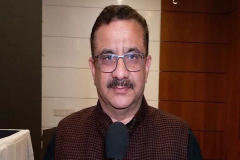 शिया वक़्फ़ बोर्ड का सदस्य एवं पूर्व अध्यक्ष वसीम रिजवी पर डरा धमकाकर बार बार बलात्कार करने की दर्ज हुई शिकायत