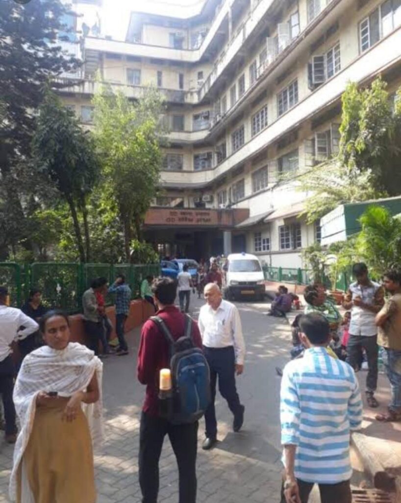 क्या गिरने की कगार पर खड़ी है उद्धव की महा विकास आधाड़ी सरकार-शरद पवार के ड्रीम प्रोजेक्ट पर उद्धव कैंची