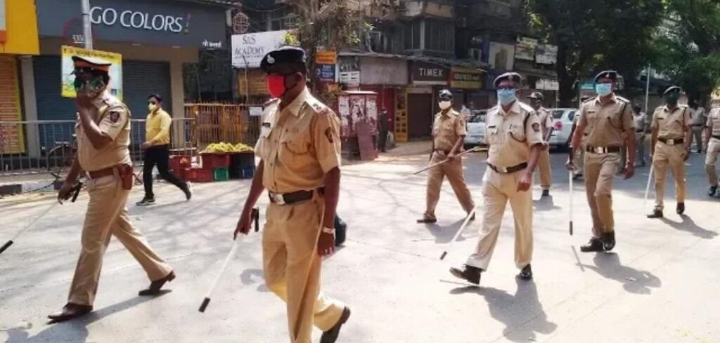 मुंबई पुलिस अधिकारियों के ट्रांसफर पर लगी रोक-कोरोना ,बीएमसी चुनाव एवं त्योहारों पर लिया गया फैसला