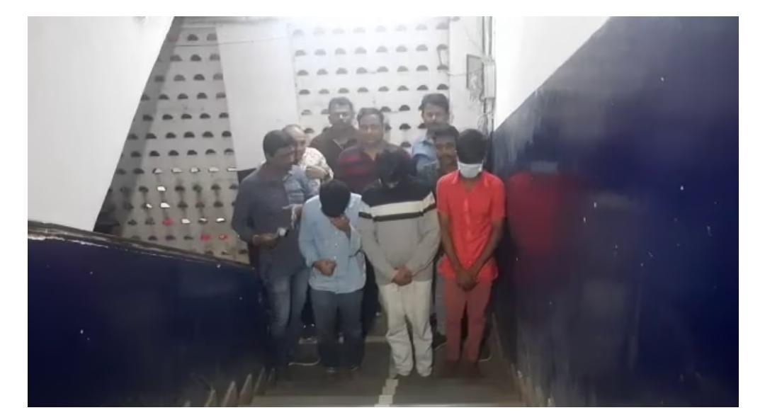 गे सेक्स रैकेट में मुंबई पुलिस को बड़ी कामयाबी - ऑनलाइन गे डेटिंग एप्स के जरिये ब्लैकमेलिंग के आरोप में 3 गिरफ्तार