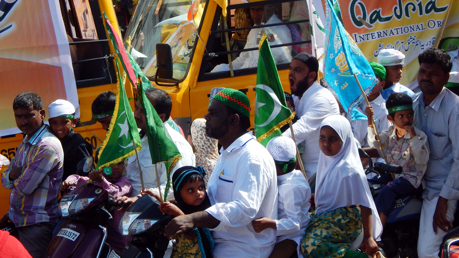 कौमी एकता के साथ देश भर में संपन्न हुआ बारावफात ईद ए मिलादुन्नबी का जुलूस