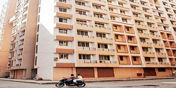 Delay in completing project, builders to refund 4 crore to family
