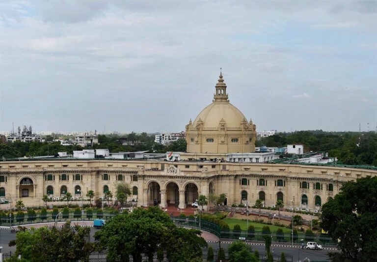 योगी के मंत्री ने दिया सीएम कैंडीडेट पर बड़ा बयान ,कहा चुनाव बाद होगा सीएम पर फैसला