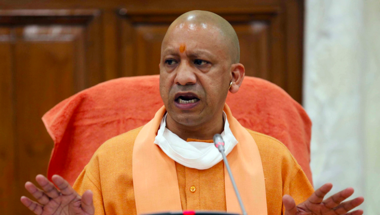 कुर्सी पर मंडराते खतरे के बीच सेकुलरिज्म की राह पर सीएम अजय सिंह बिष्ट उर्फ योगी आदित्यनाथ