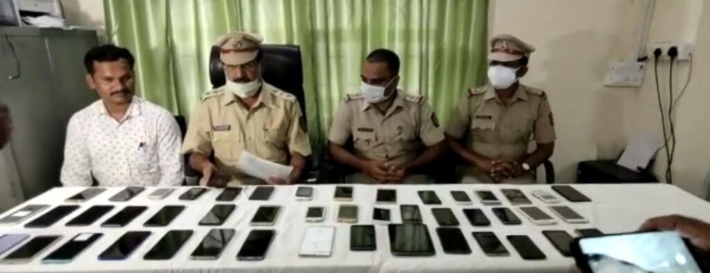 फ़िल्म "धूम' की तर्ज पर वारदात करने वाले चोरों का एक बड़ा गैंग चढ़ा पुलिस के हत्थे