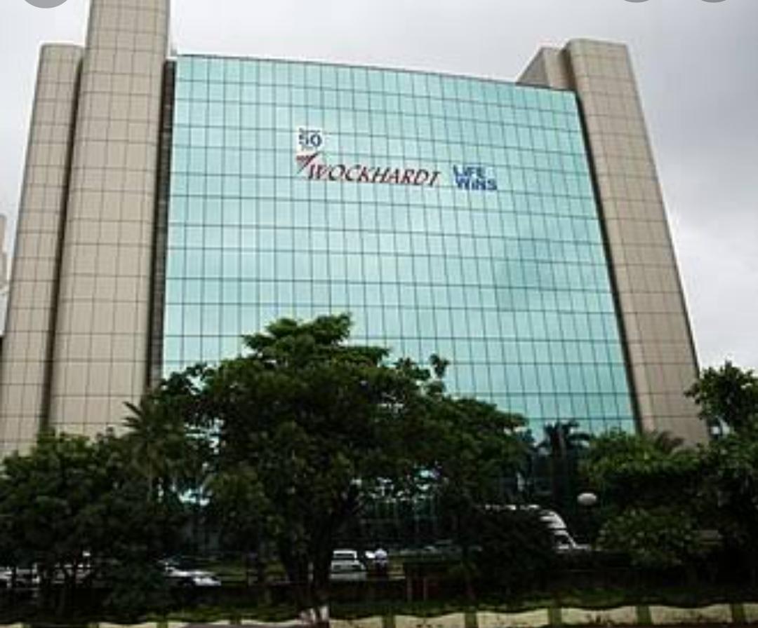 मुंबई के वॉकहार्ट अस्पताल में हुई सचिन वाझे की सर्जरी - अस्पताल के इर्द गिर्द पुलिस सुरक्षा का कड़ा बंदोबस्त