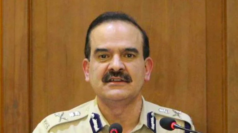 परमबीर सिंह को भगोड़ा घोषित करने की तैयारी-रोकी गई सैलरी , निलंबन पर बना समीकरण