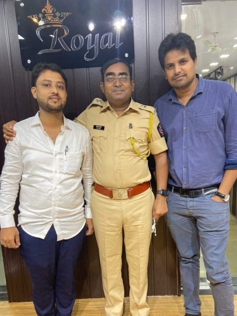 महिला पुलिस अधिकारी को धमकाने वाला कथित नेता गिरफ्तार