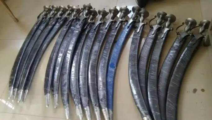 महाराष्ट्र में फिर मिला हथियारों का जखीरा - जांच में जुटी पुलिस ,कहा अमृतसर से नांदेड़ भेजे गये थे हथियार