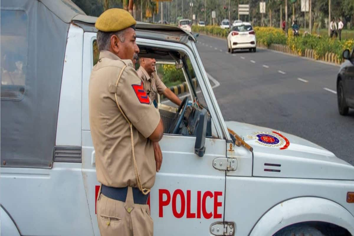 सिक्किम पुलिस का दिल्ली में खूनी संघर्ष, पुलिस कर्मियों बीच फायरिंग में 3 सिक्किम पुलिस कर्मीयों की मौत