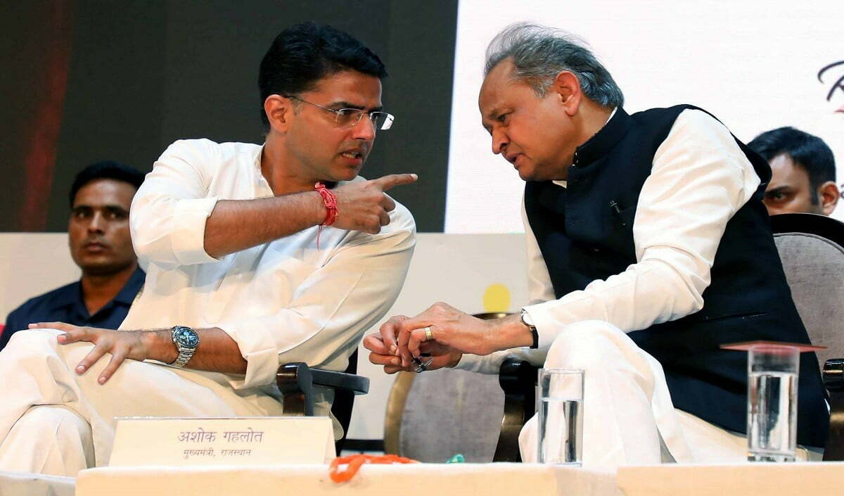 राजस्थान कांग्रेस में रार, गहलोत बनाम पायलट की जंग के बीच असमंजस्य में हाईकमान