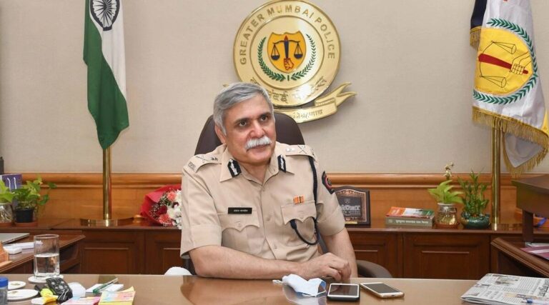 सीबीआई की हिरासत में पूर्व मुंबई पुलिस कमिश्नर संजय पांडे, फोन टेपिंग मामले में ईडी से सीबीआई की कस्टडी