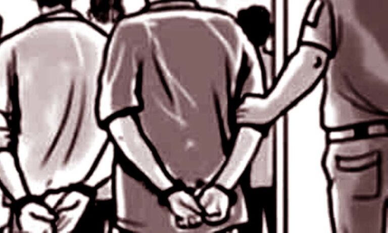 गिरफ्त में यूपी से मुंबई तक के चोरों का अंतरराज्यीय गिरोह, गैंग में 11 भाइयों समेत 10 हिस्ट्रीशीटर