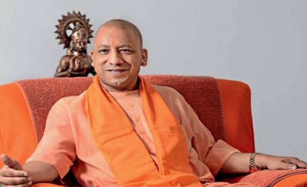 उत्तर प्रदेश में रफ्तार पकड़ते वैक्सीनेशन के साथ कोरोना संकरण ने भी बनाई बढ़त