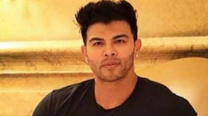 बालीवुड के फ्लॉप अभिनेता साहिल खान के खिलाफ ओशिवरा थाने में एफ आई आर दर्ज