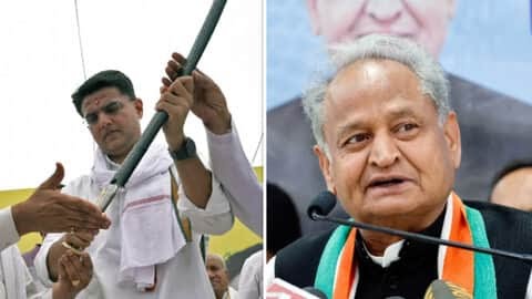 पायलट गहलोत के सियासी जंग का आलाकमान ने बनाया फार्मूला , गहलोत को फार्मूले से नाराजगी ,आलाकमान ने टाली दिल्ली की बैठक।