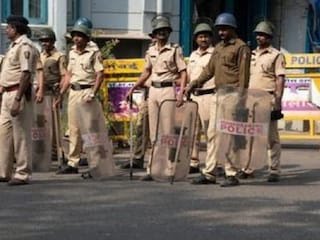 मुंबई पुलिस अधिकारी से रंगदारी वसूलने वाला पुलिस मुखबिर गिरफ्तार , गिरफ्तार आरोपी कानपुर से संबंधित ,कई अधिकारियों से वसूली करने का आरोप।