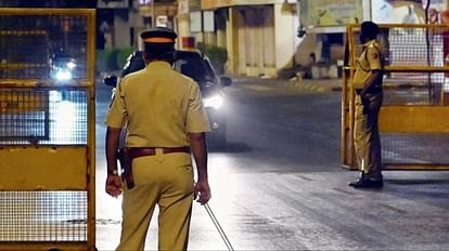 नवी मुंबई में लगे पीएफआई समर्थकों के पोस्टर , समर्थन में घरों के दरवाज़ों पर बांधे गए पटाखे, अज्ञात के खिलाफ मामला दर्ज कर शुरू हुई जांच।