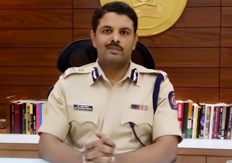 8 घँटे में गिरफ्तार हुआ मुँबई लोकल में यौन उत्पीड़न का आरोपी , लड़की की शिकायत के बाद जीआरपी ने सीसीटीवी फुटेज के आधार पर मस्जिद बंदर से किया गिरफ्तार।