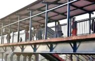मुंबई में चोरी हुआ अडानी का 6000 किलो का विशालकाय पुल ,सीसीटीवी के आधार पर चोरी में इस्तेमाल हुए ट्रक से गिरफ्त में आये 4 आरोपी।