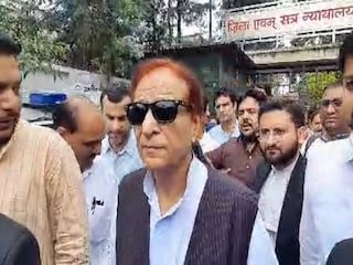 सपा नेता आज़म खान से Y श्रेणी सुरक्षा भी वापिस , भड़काऊ भाषण मामले में 15 जुलाई को आएगा आज़म पर फैसला।