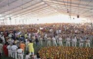बागेश्वर धाम शास्त्री के अरविंद केजरीवाल पर निशाना ,फ्री सुविधाओं पर किया कटाक्ष ,बारिश के बावजूद भक्तों का जमावड़ा।