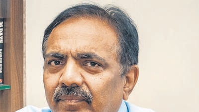 राष्ट्रवादी कांग्रेस पार्टी (शरद पवार के गुट) के प्रदेश अध्यक्ष जयंत पाटिल के भाई से पूछताछ की है।P