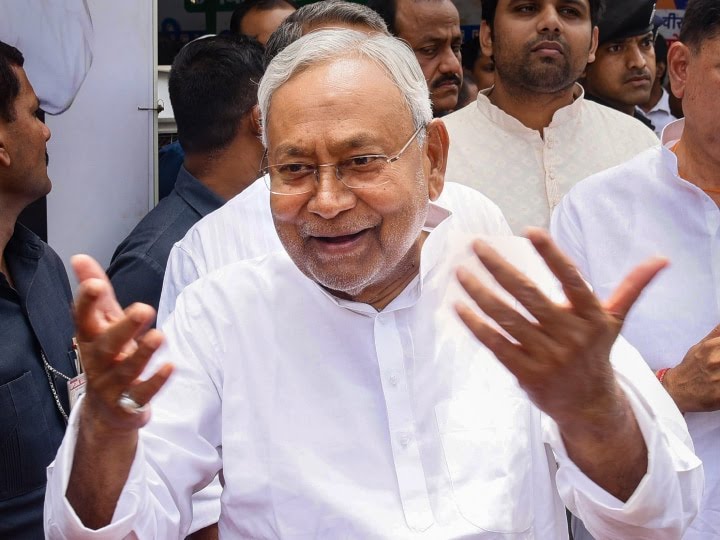 नीतीश कुमार को बिहार में हाईकोर्ट से हरी झंडी ,पटना हाईकोर्ट ने बतौर सर्वे जातीय जनगणना कराने की दी इजाजत।