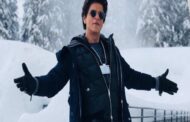 बॉलीवुड किंग शाहरुख खान के घर मन्नत पर प्रदर्शन ,बढ़ाई गई सुरक्षा ,ऑनलाइन गेमिंग एप्प के प्रचार पर रोक लगाने की मांग।