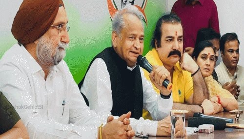 राजस्थान में कांग्रेस अध्यक्ष के घर छापे तो सीएम गहलोत को मिला नोटिस ,चुनावी साल के बीच ईडी बना कांग्रेस की परेशानी....सीएम गहलोत ने ईडी को बताया टिड्डी दल।