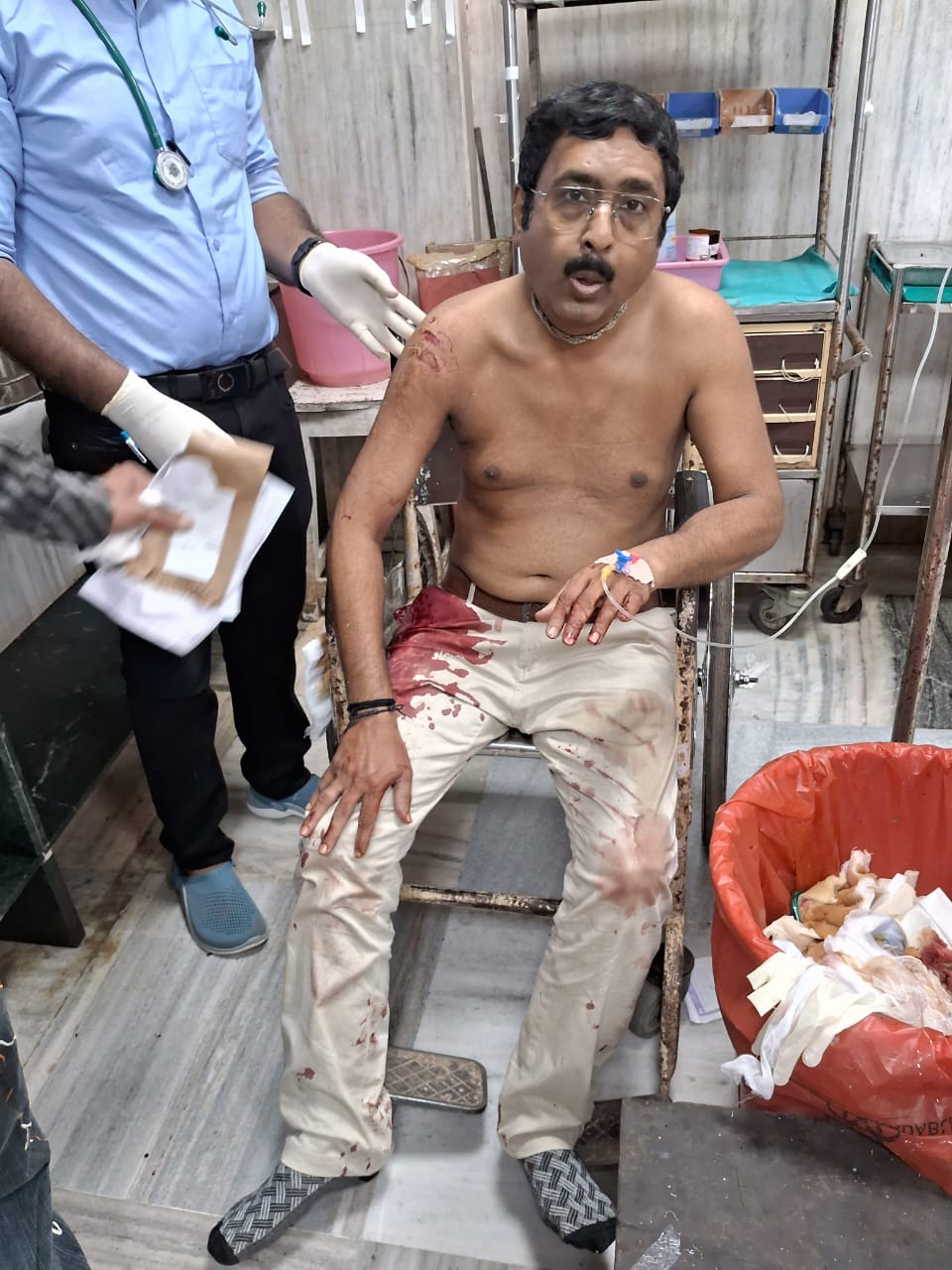 मेघजी बिल्डिंग हमले के पीड़ित ने यशवंत जाधव को आरोपी बनाने की मांग की , यशवंत का परिवार है डेवलपर कंपनी में पार्टनर