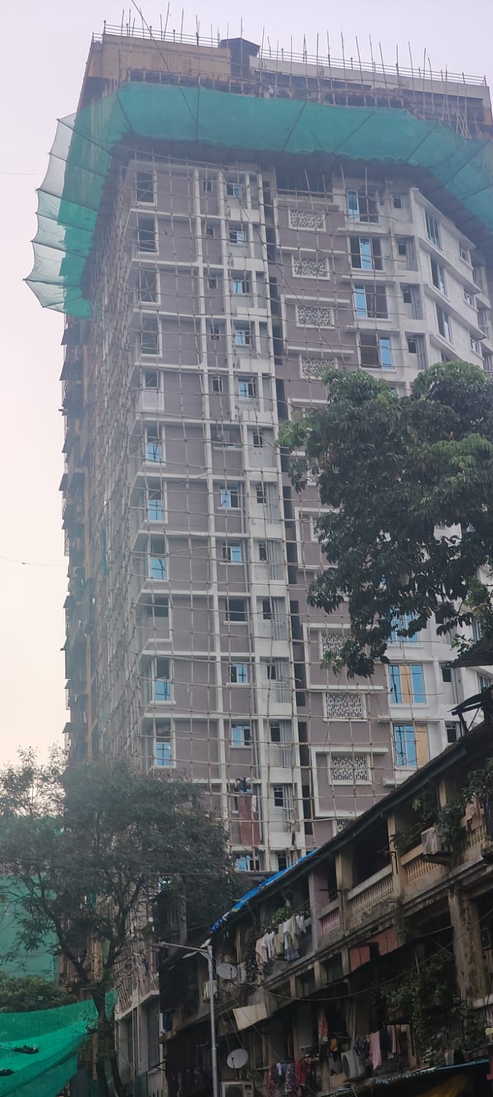 कानूनी बिल्डिंग की आड में गैर क़ानूनी खेल , बीएमसी ने लगाई रोक