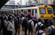 Mumbai Local Train Disruption - मालाड स्टेशन के पास रेलवे ट्रैक पर घुसा अज्ञात व्यक्ति, वेस्टर्न रेलवे की सेवाएं प्रभावित