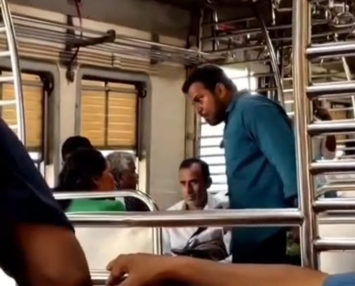 Goregaon CSMT Local Assault - मुंबई लोकल में महिला यात्री से मारपीट और बेल्ट से हमला, वायरल वीडियो के बाद आरोपी 12 घंटे में गिरफ्तार