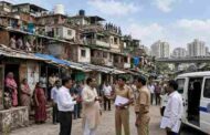BMC Faces Corporator Pushback 14 Feet Slum Demolition Drive - 14 फीट से ऊंची 39 हजार झोपड़ियों पर बुलडोजर चलाने के खिलाफ बीएमसी में बगावत - स्टैंडिंग कमेटी में सभी दलों के नगरसेवकों ने अभियान वापस लेने की उठाई मांग