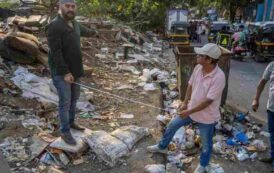 Chandivali Residents Audit Footpaths Debunk BMC Pedestrian Claims - चांदीवली के नागरिकों ने किया फुटपाथों का जमीनी ऑडिट बीएमसी के 'पेडस्ट्रियन-फर्स्ट' दावों की खोली पोल, अतिक्रमण और टूटे रास्तों की तस्वीरें कीं उजागर