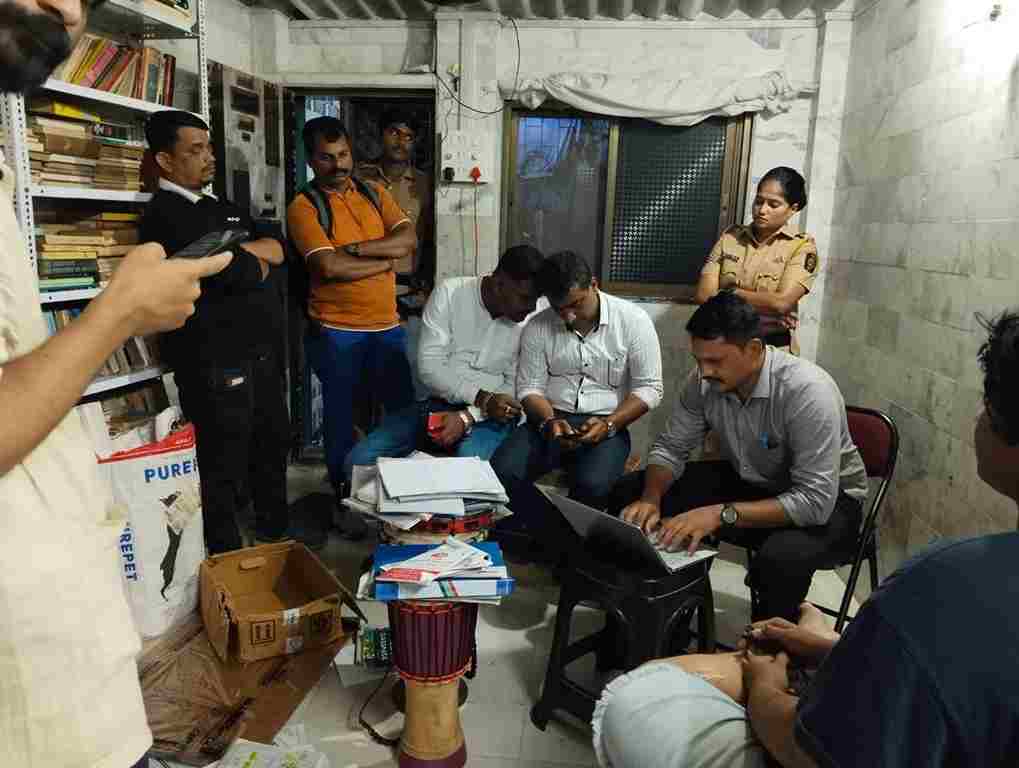 Mumbai Student Pro Palestine Campaign Bandra Police Raid Allegation - मुंबई में छात्र एक्टिविज्म पर नया विवाद  फिलिस्तीन समर्थक अभियान में हिस्सा लेने पर घर पर पुलिस रेड का दावा बांद्रा पुलिस ने दी सफाई