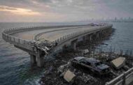 Three Students Killed BMW Crash Mumbai Coastal Road - मुंबई कोस्टल रोड पर दर्दनाक हादसा - तेज रफ्तार बीएमडब्ल्यू कार ओवरपास से नीचे गिरी, तीन छात्रों की मौत और एक गंभीर रूप से घायल