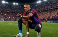 Raphinha Shots At Atletico Madrid Julian Alvarez Transfer Remarks - जुवियन अल्वारेस के बयान पर राफिन्हा का एलेटलेटिको मैड्रिड पर तीखा हमला - खिलाड़ी की इच्छा और क्लब के रवैये पर गरमाई राजनीति